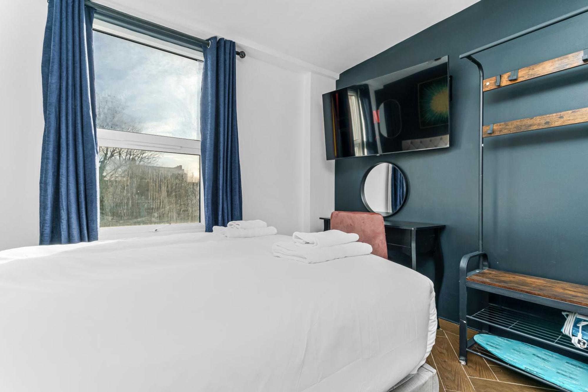 G Eighty Four Aparthotel Londra Exterior foto