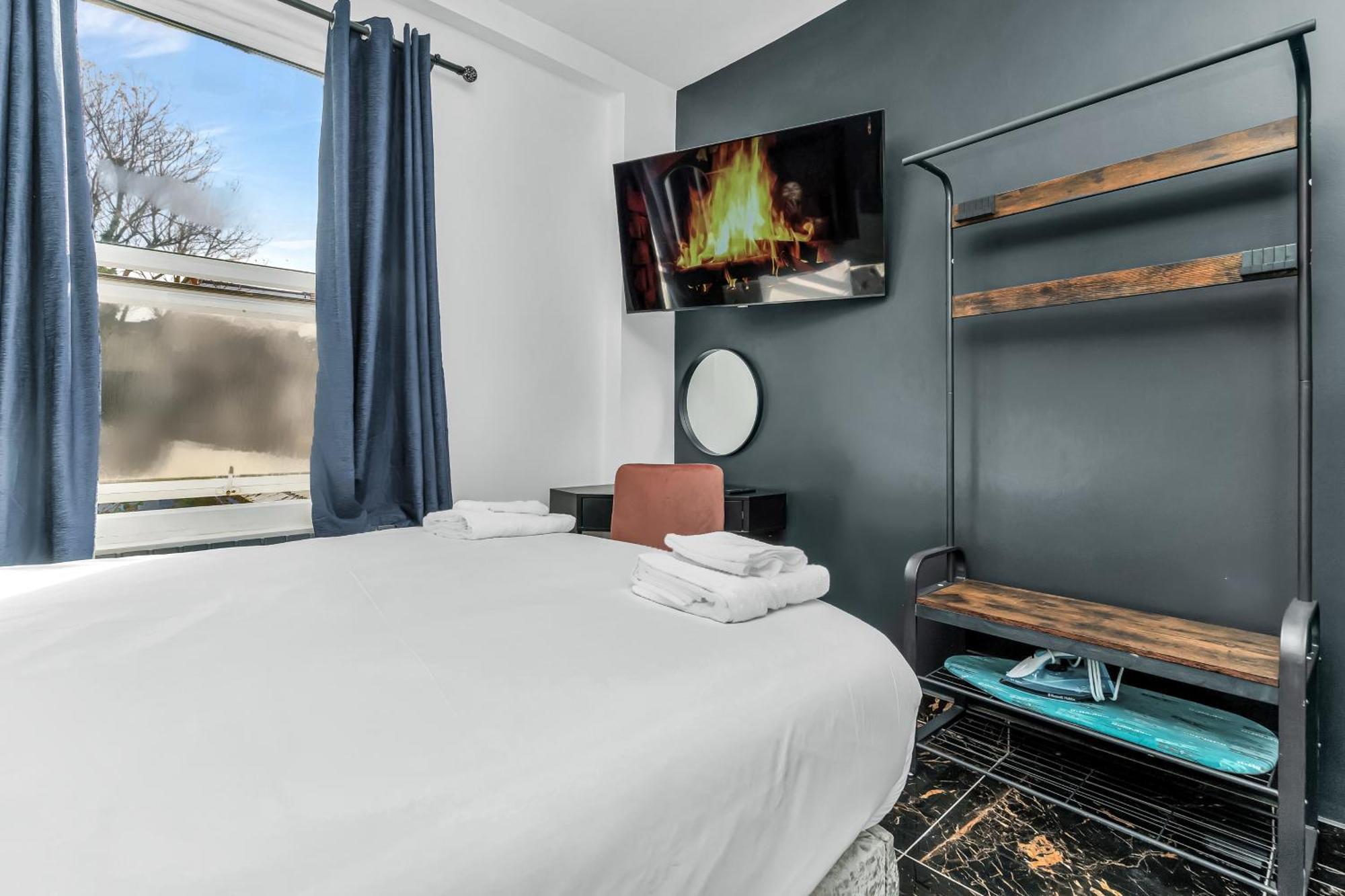 G Eighty Four Aparthotel Londra Exterior foto